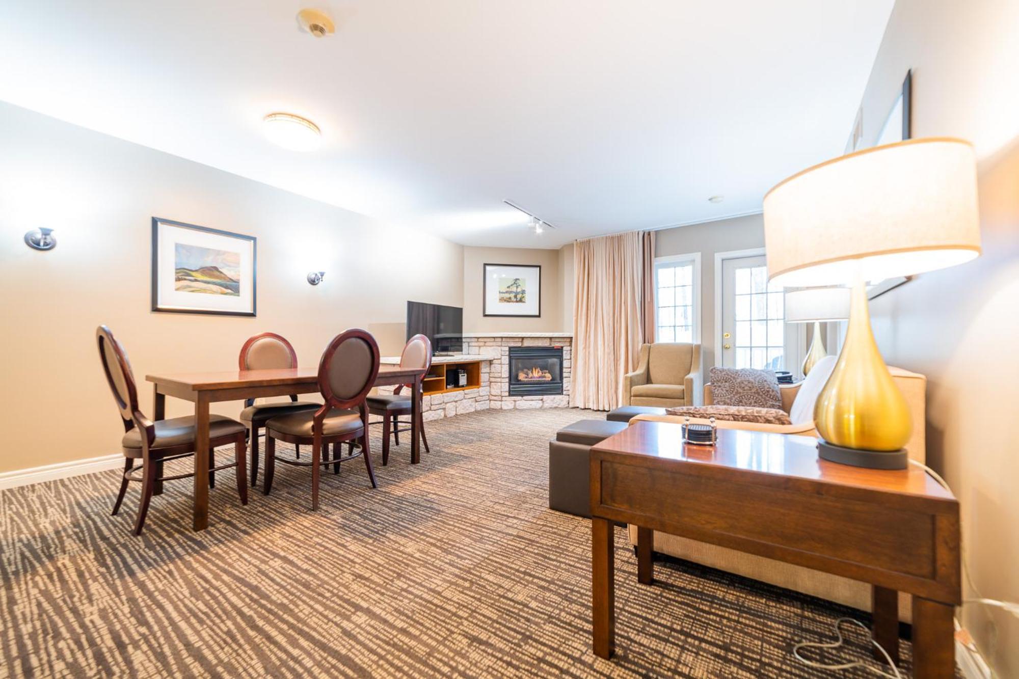 Horseshoe Valley Suites - The Aurora Shanty Bay Extérieur photo